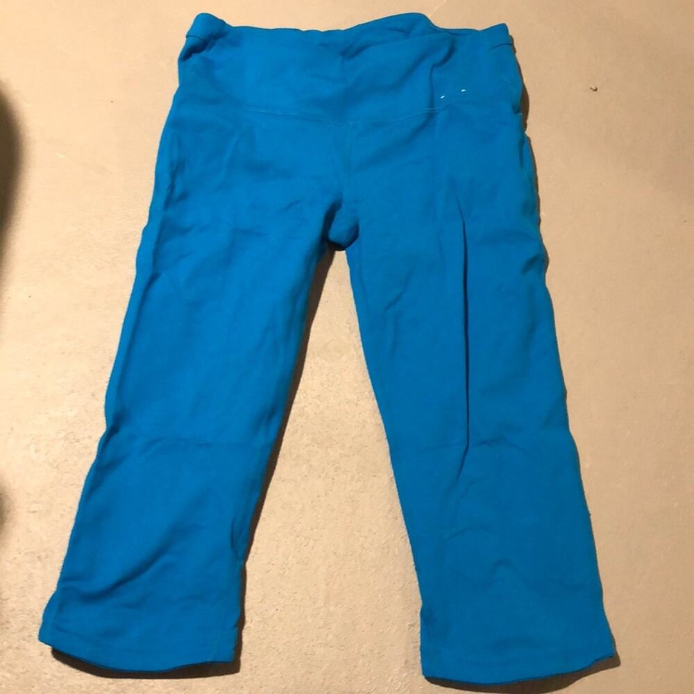 GAP Blue Capri Activewear